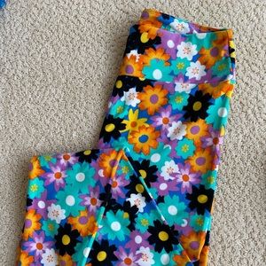 NWOT - LuLaRoe OS leggings - print
